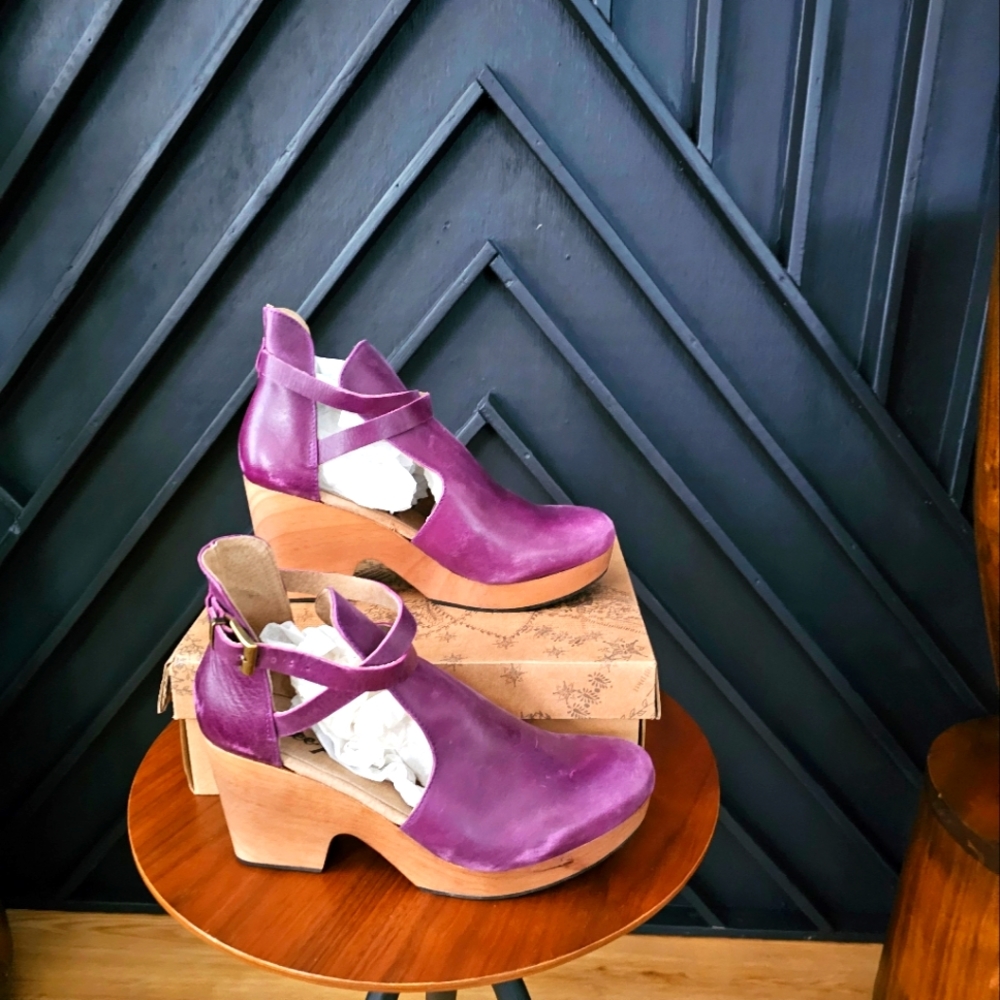 Clogs sz 10 from Free People